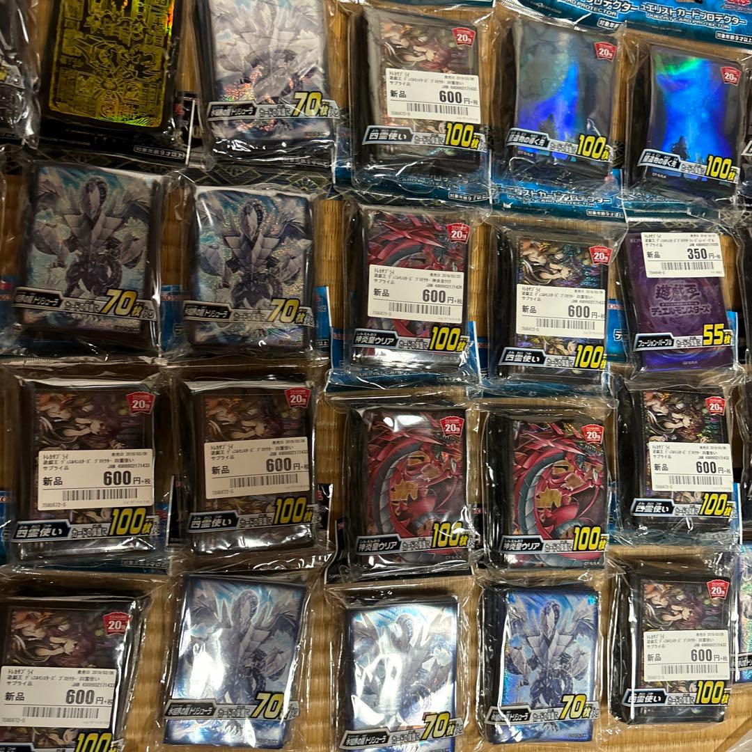 スリーブ　激レア　まとめ売り　引退品　聖遺物の導く先　四霊使い　ウリアなど