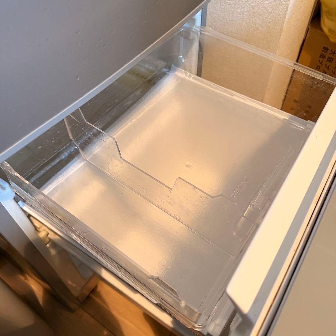 冷蔵庫　パナソニック　NR-B148W-S