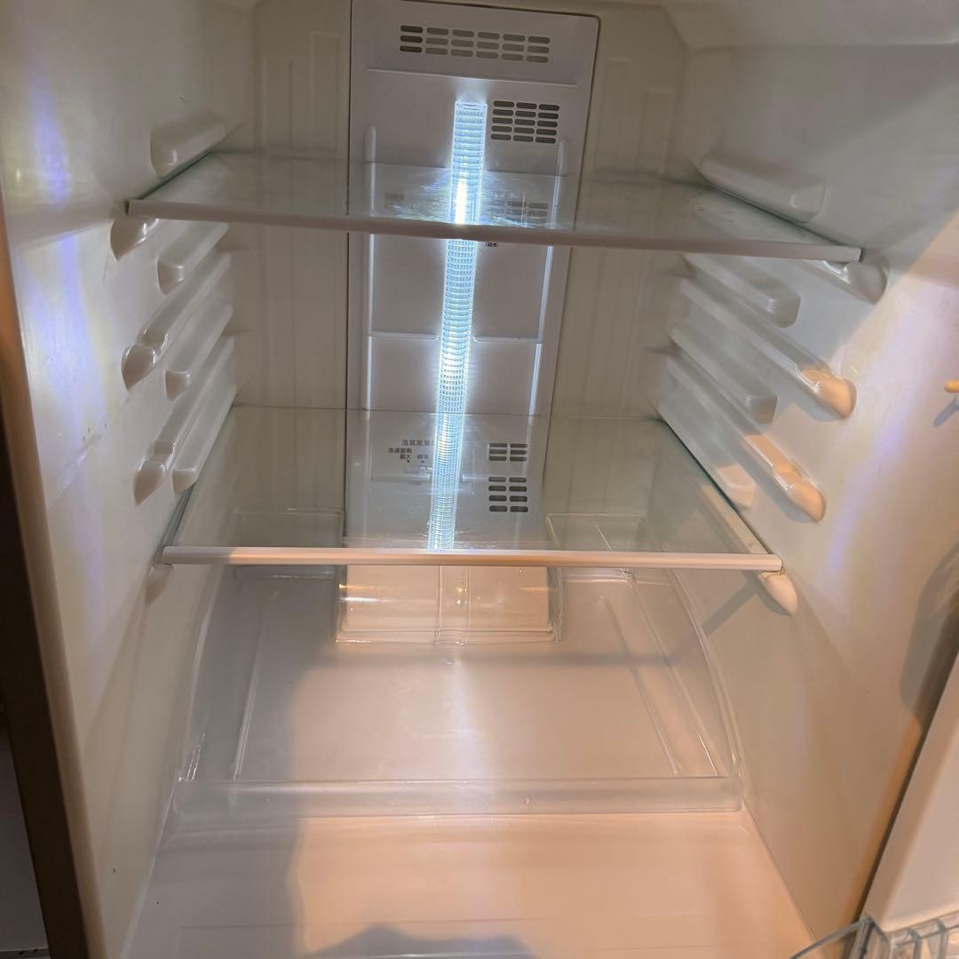 冷蔵庫　パナソニック　NR-B148W-S