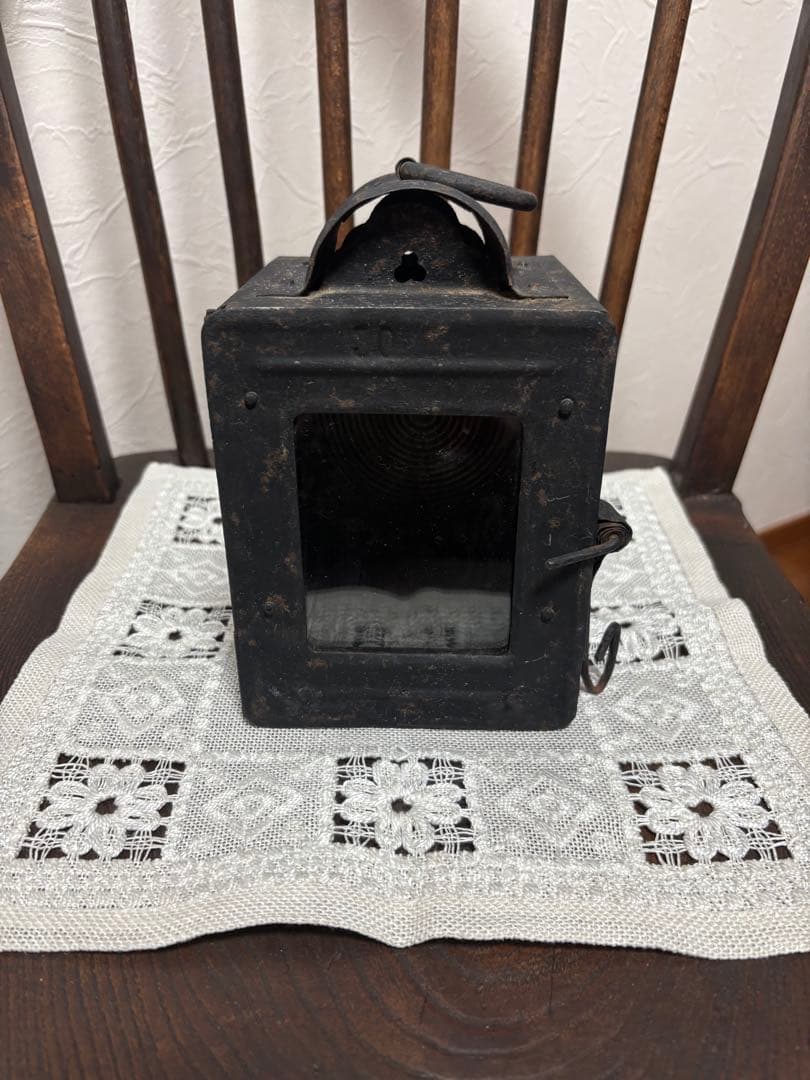 フランスアンティーク ランタン 黒色 赤いガラス