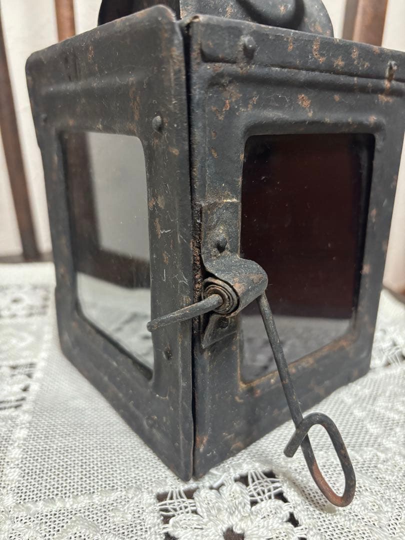 フランスアンティーク ランタン 黒色 赤いガラス