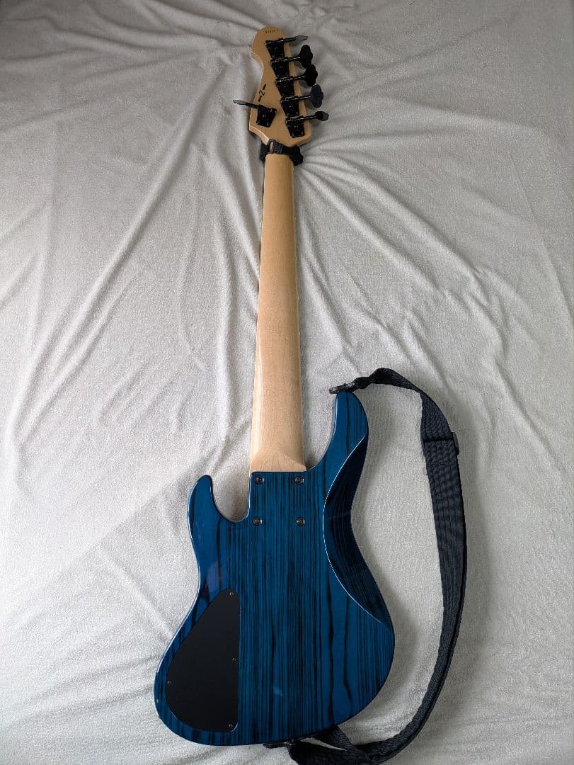 【販売終了品】ATELIER Z Beta-6 CUSTOM 6弦ベース