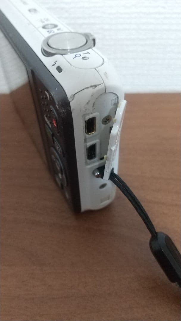 Nikon COOLPIX S6500　ホワイト（動作確認済み）