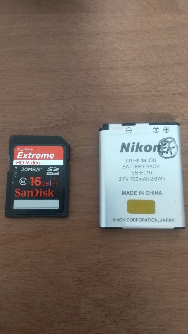 Nikon COOLPIX S6500　ホワイト（動作確認済み）