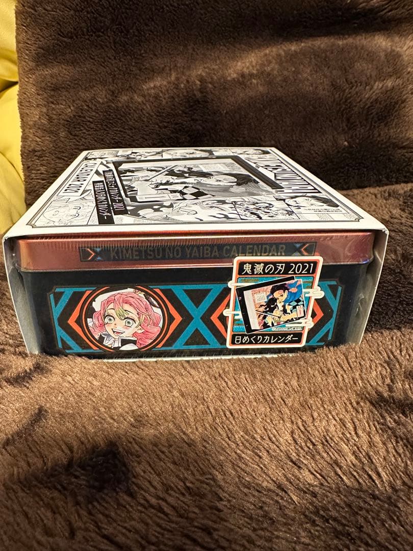 【新品未開封】鬼滅の刃 特製缶入りカレンダー 2021