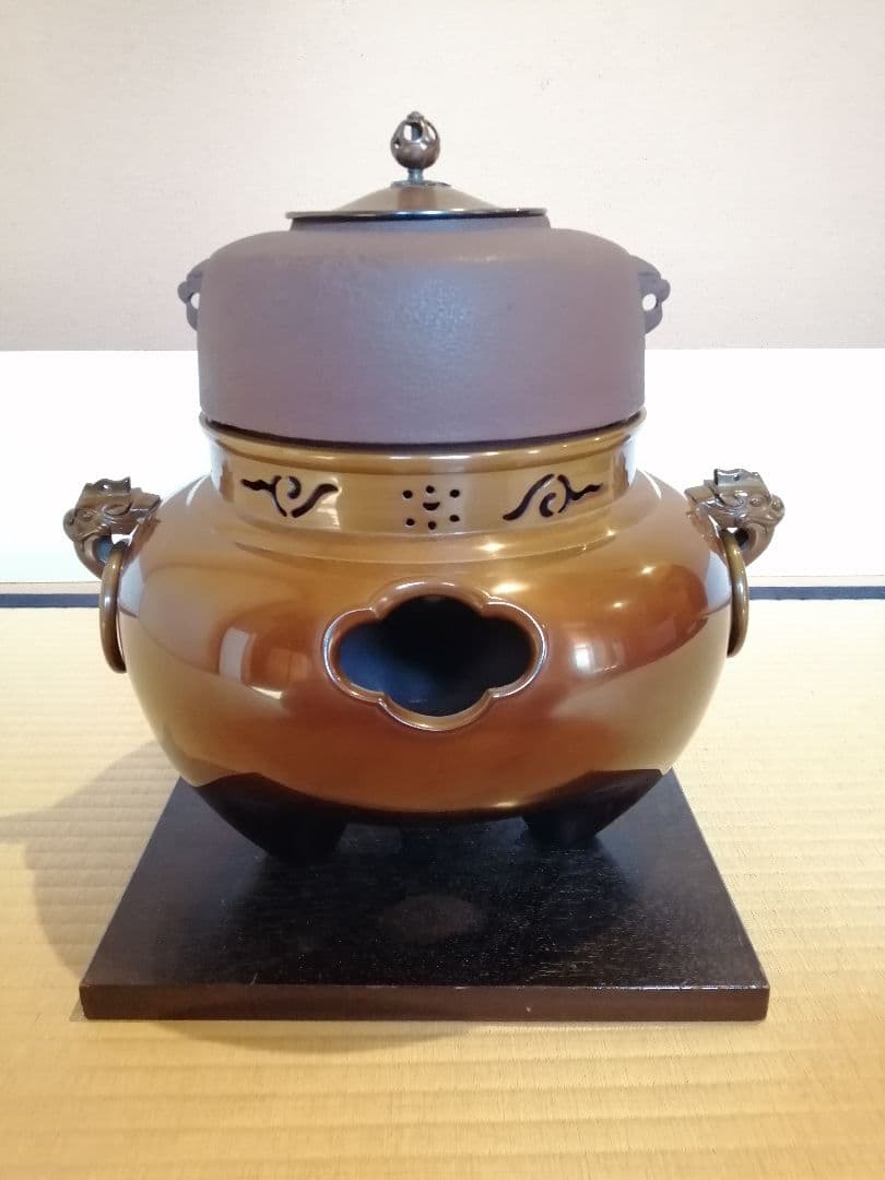 【茶道具】畠春斎 一ノ瀬宗辰造　唐銅鬼面風炉撫肩平丸釜添　茶釜　釜396