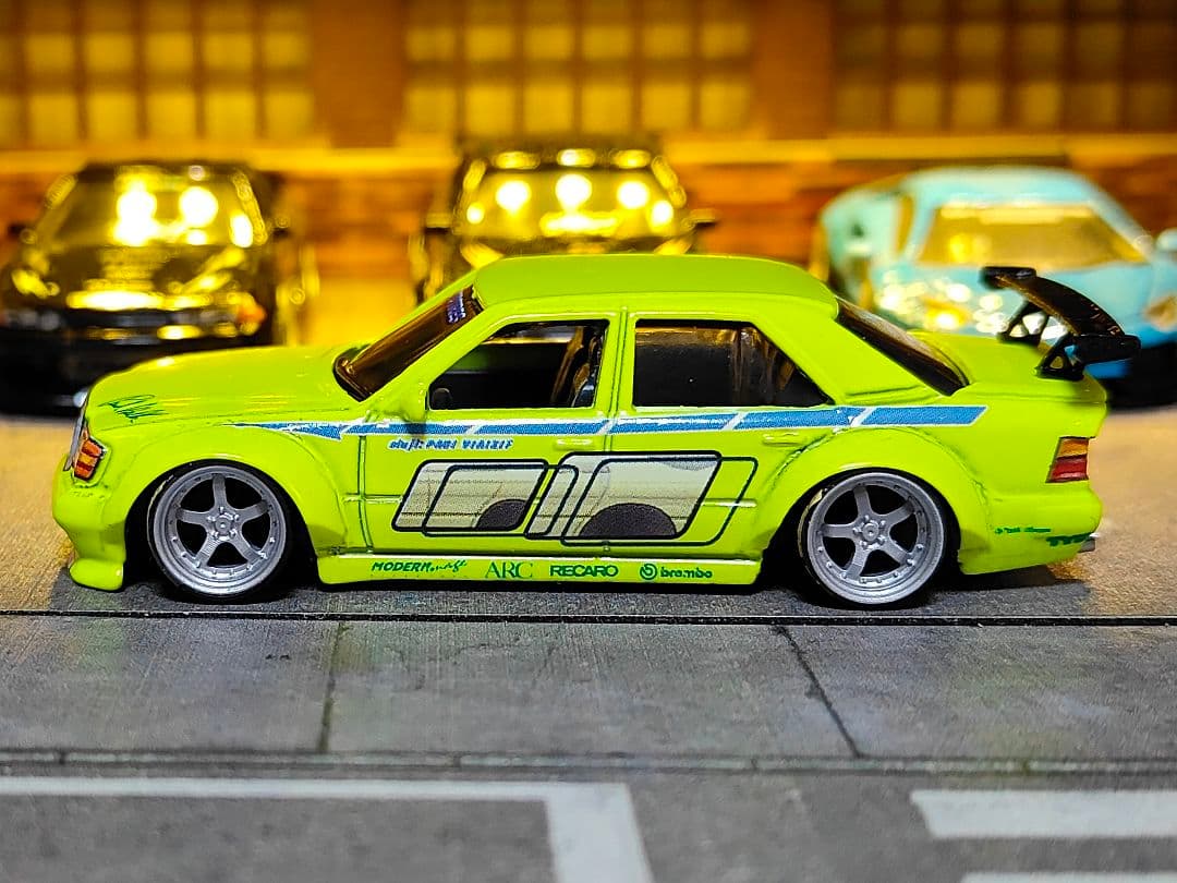 ホットウィールカスタム メルセデスベンツ 500e ロケバニ ワイスピトミカ改造