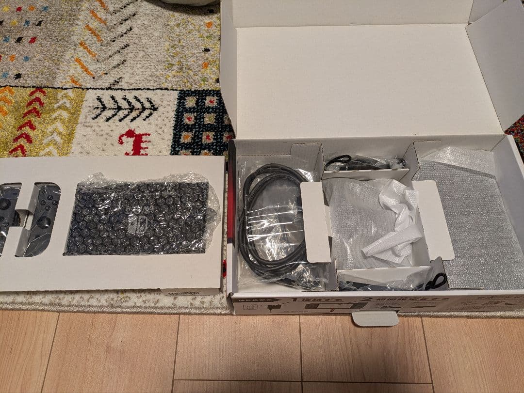 ★保護フィルム付き★Nintendo Switch 本体+Joy-Con+ドック