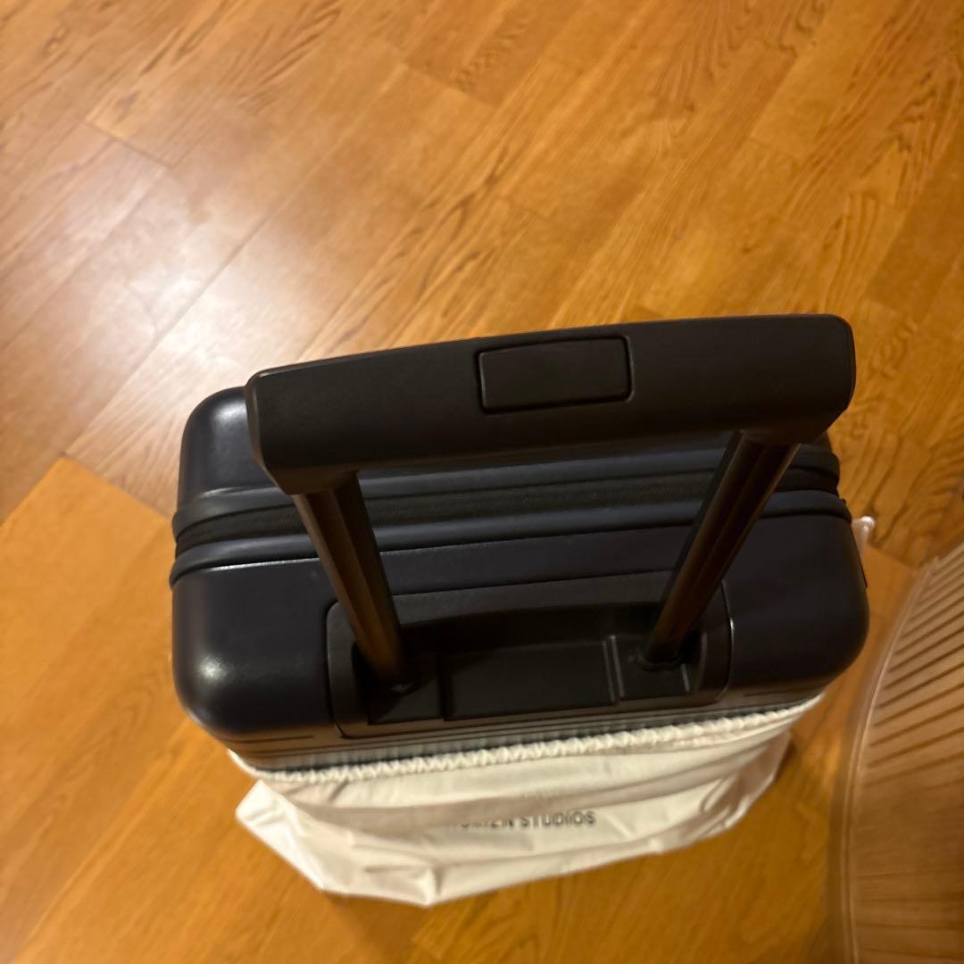 マクド メルセデスベンツノベルテキャリーケース