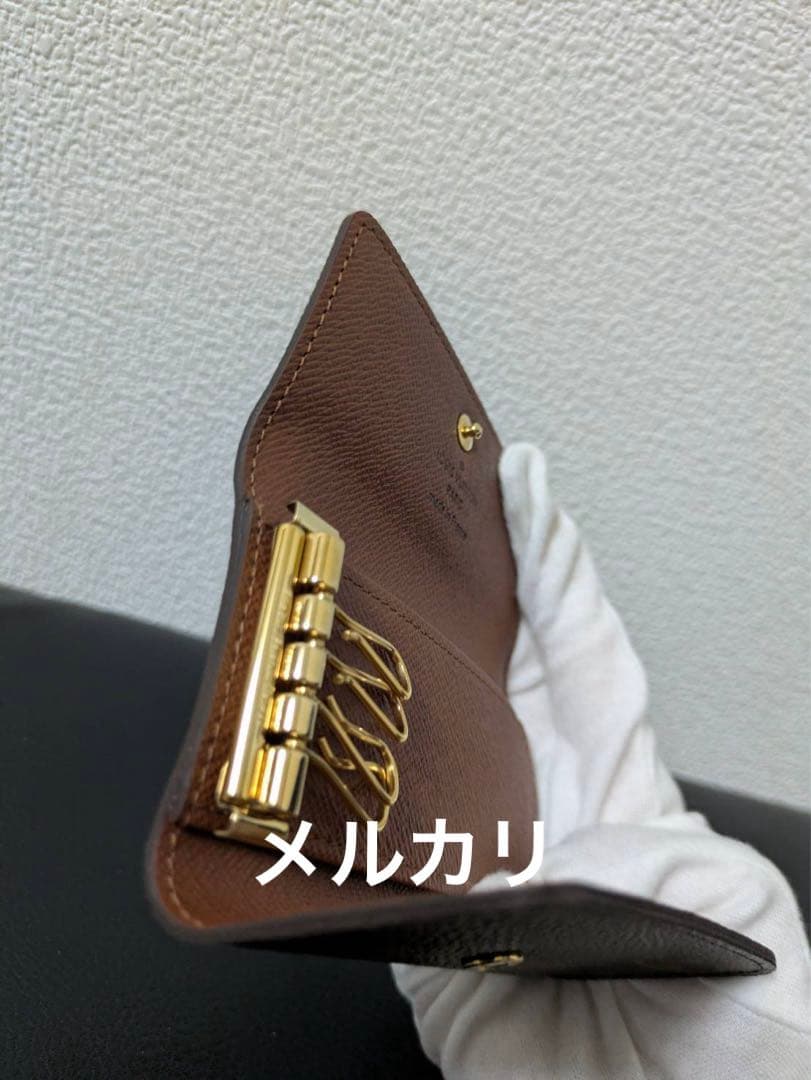 LOUIS VUITTON ルイヴィトンキーケース　モノグラム　4連