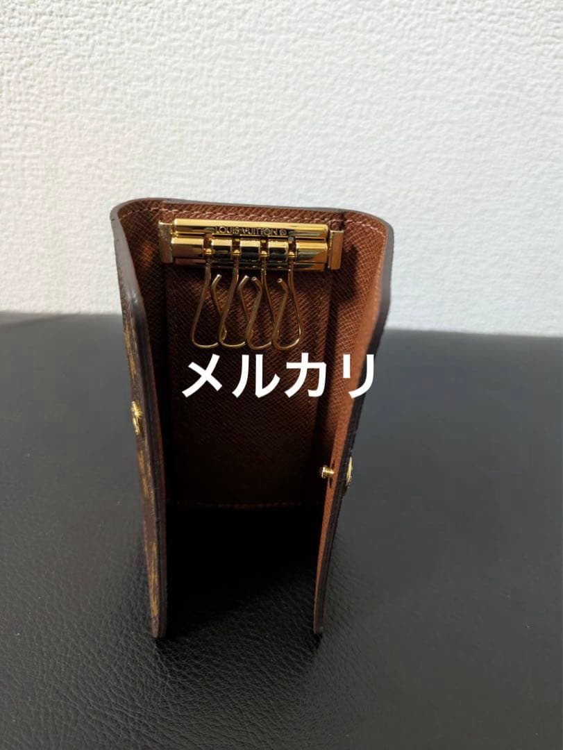 LOUIS VUITTON ルイヴィトンキーケース　モノグラム　4連