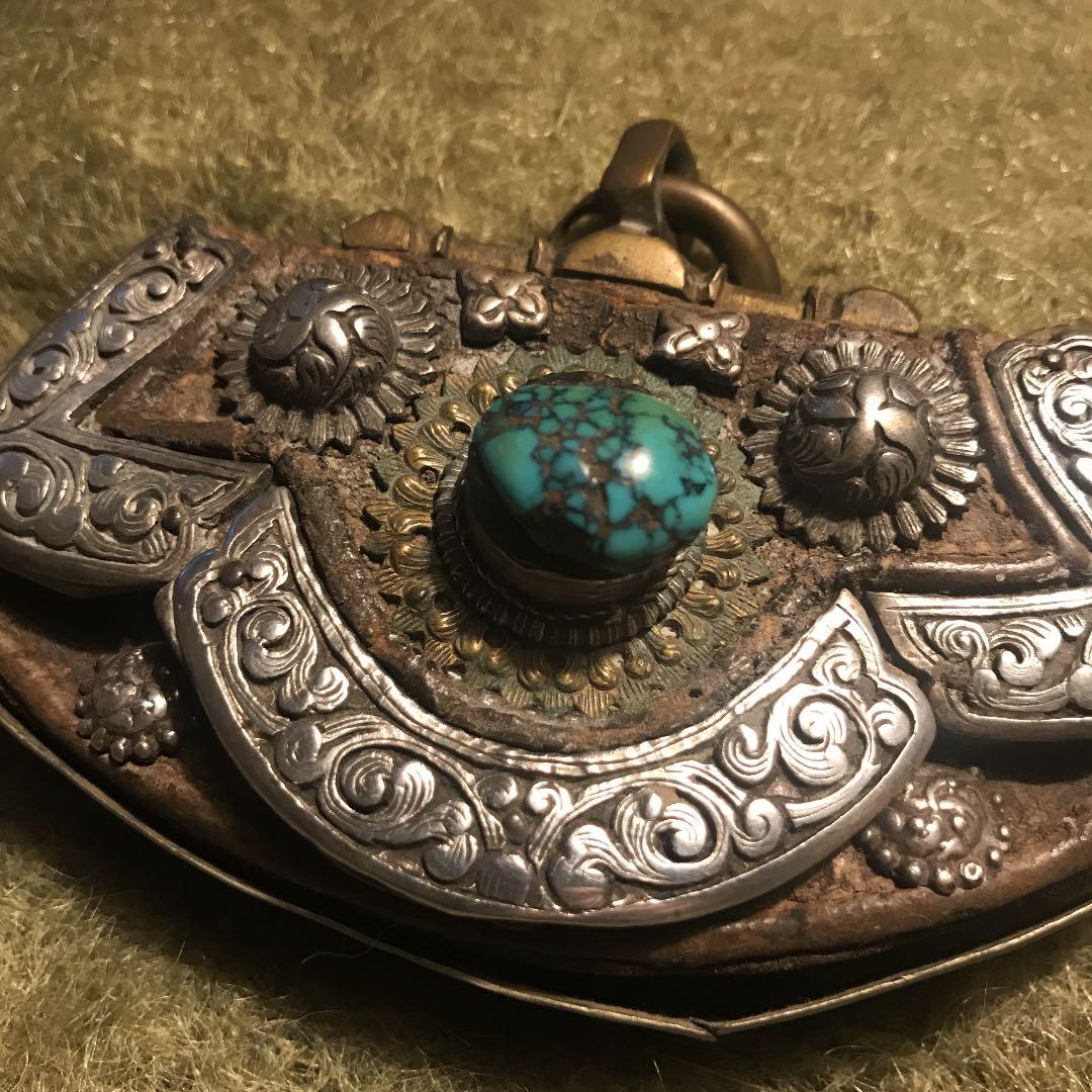 チベッタントルコ石　アンティークレザークラフト　シルバーワーク