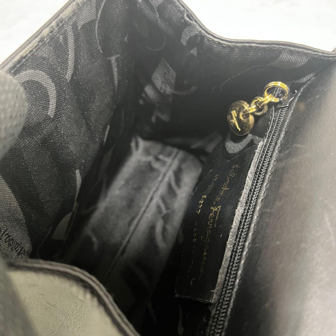 サルヴァトーレフェラガモ ハンドバッグ 2way ブラック ヴァラリボン