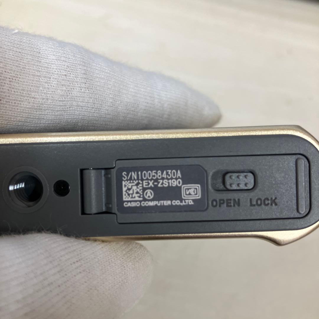 E24 CASIO カシオ EXILIM EX-ZS190 デジタルカメラ