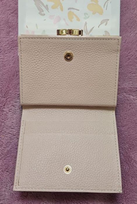 皇居　牛革 がま口 二つ折り財布 ピンクベージュ