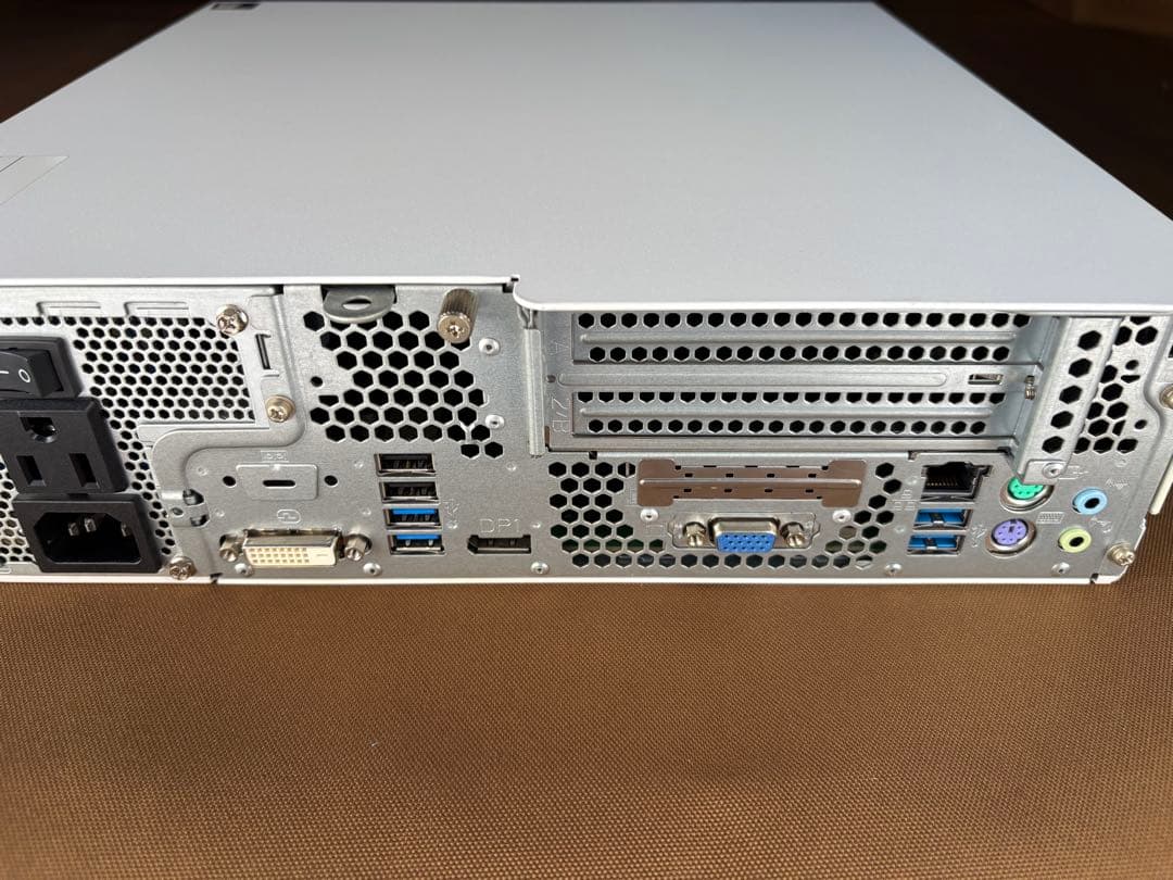 富士通 ESPRIMO 第8世代i3 メモリ16G SSD＋HDD Win11