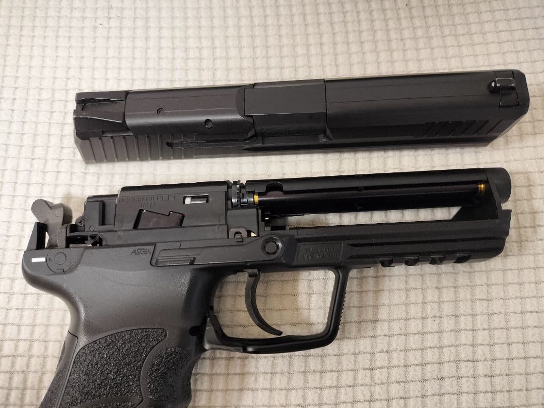 東京マルイ HK45 電動ガン 100連マガジン、バッテリー、充電器付
