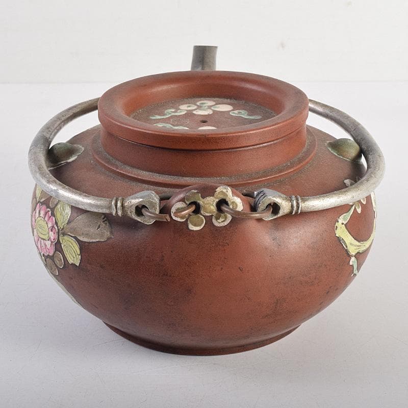 中国　鮑県泰製　宣興紫砂　朱泥　古錫装飾　花文　急須　茶壷　D　R8782