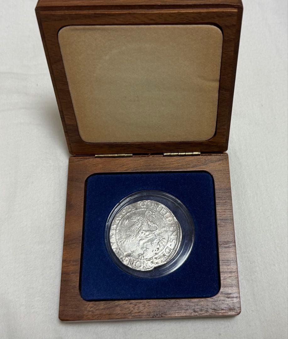 ツ*モ様 1647年オランダ・ユトレヒト　ライオンダラー(銀貨)