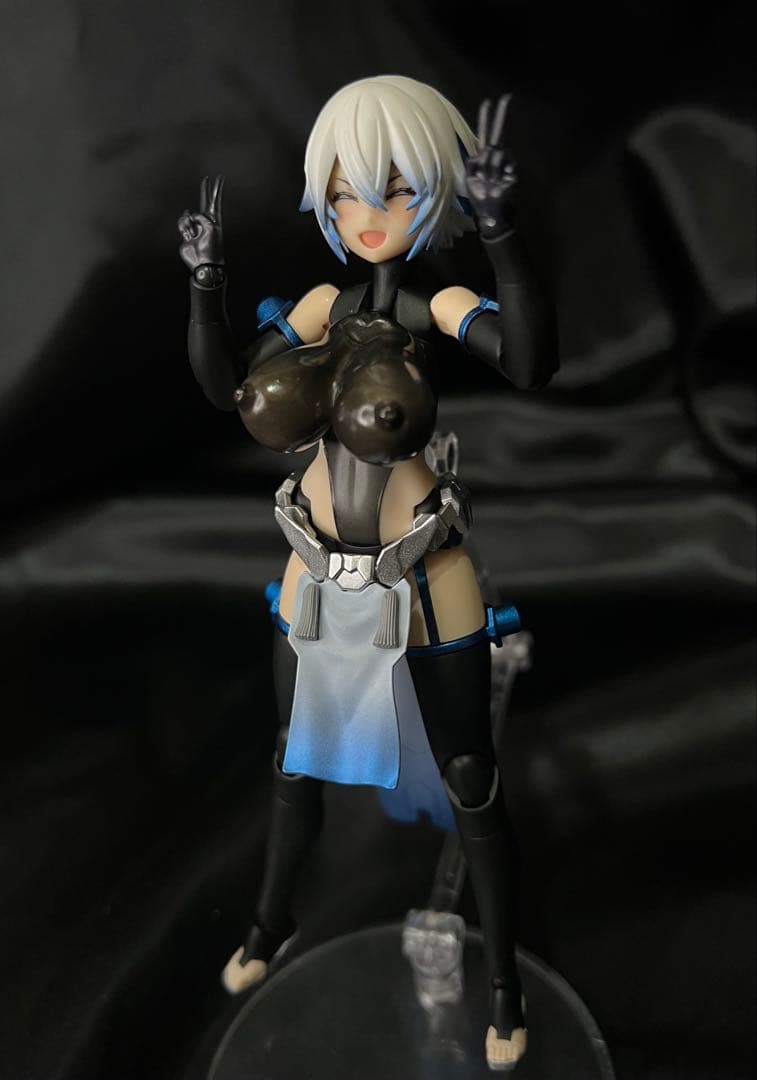 メガミデバイス 【皇巫 スサノヲ レガリア】 美プラ 完成品 塗装品