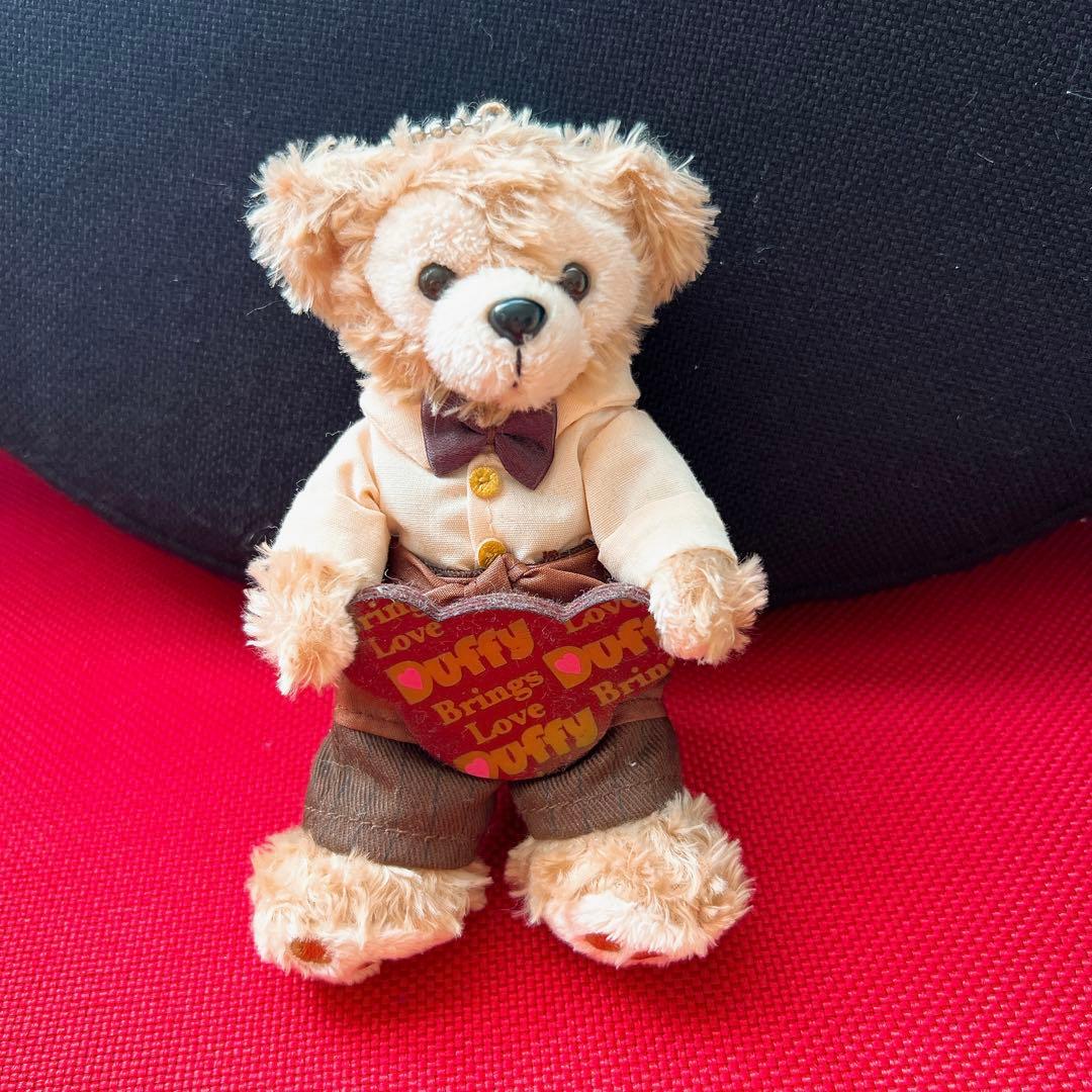 ダッフィー　ぬいぐるみバッジ　バレンタイン