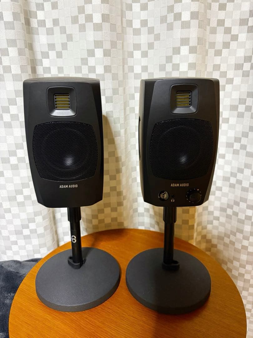 D3V ADAM AUDIO スピーカー 黒 black スタンド付き