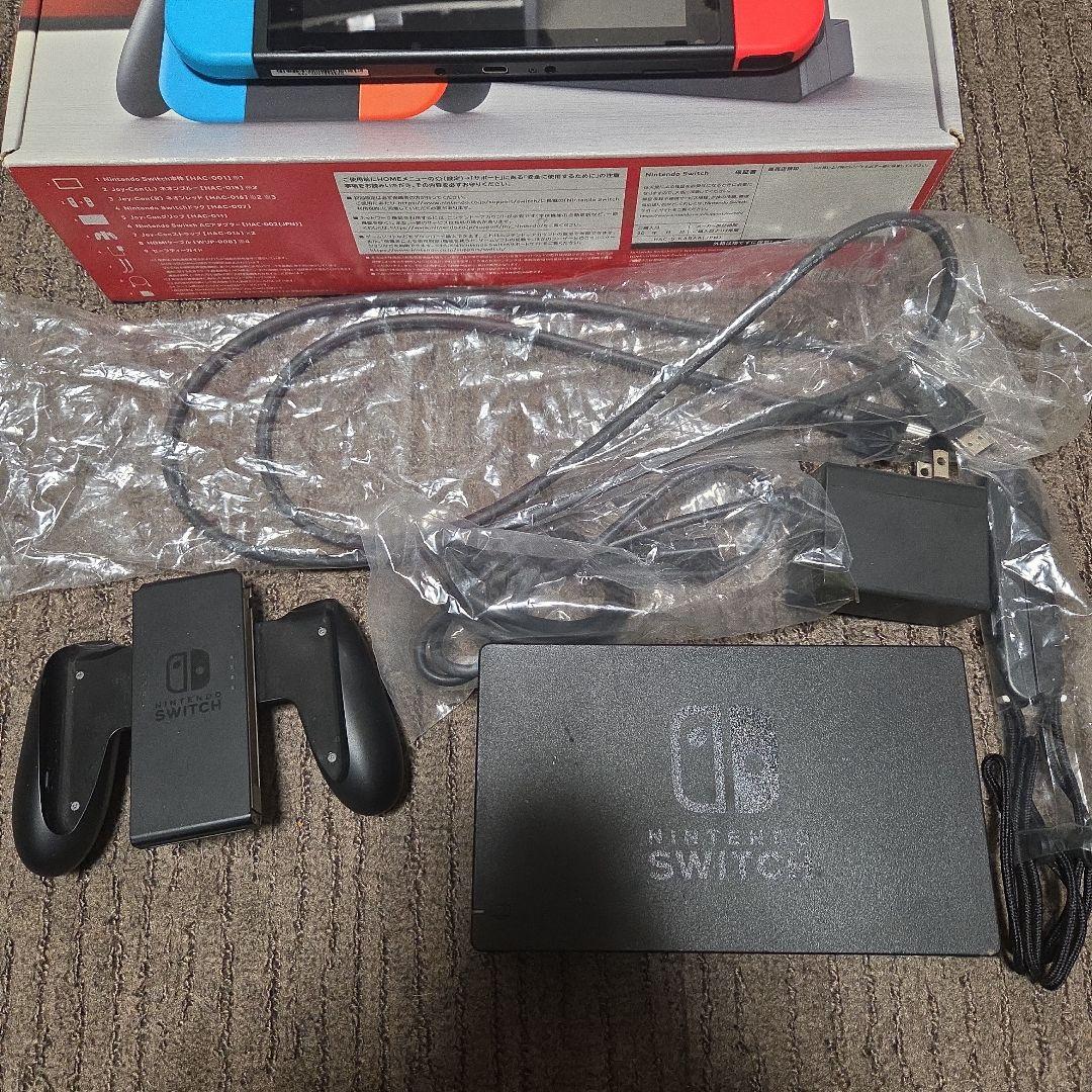 Nintendo Switch 本体 赤/青 Joy-Con 付属品全てあり