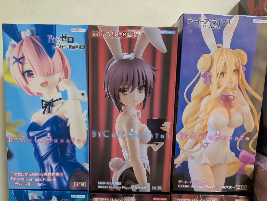 バニーフィギュアセット　リゼロ　レム　ラム　時崎狂三　桜島麻衣　羽入　長門有希