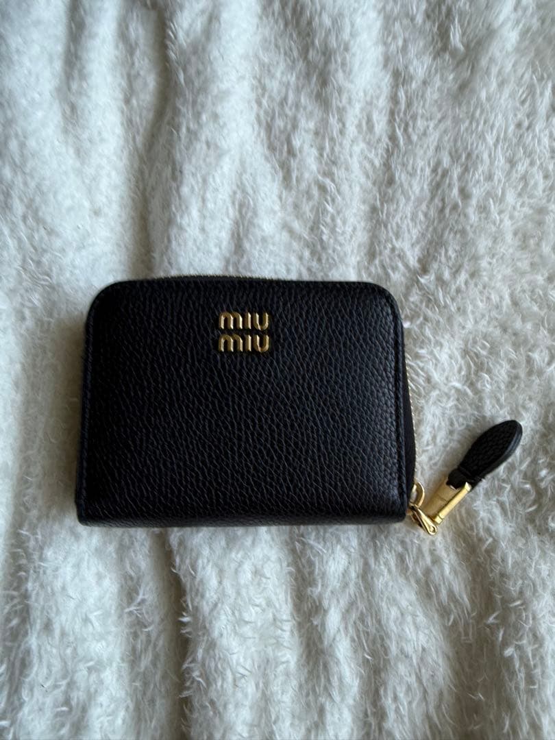 miu miu ジップ　ケース　パース