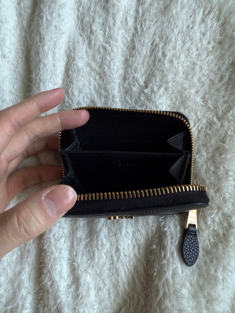 miu miu ジップ　ケース　パース