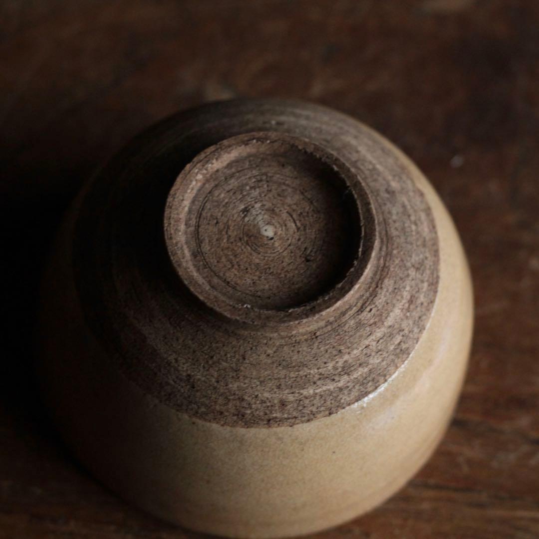 灰釉 ぐい呑み 貫入 小碗 古美術 酒器 古道具 アンティーク