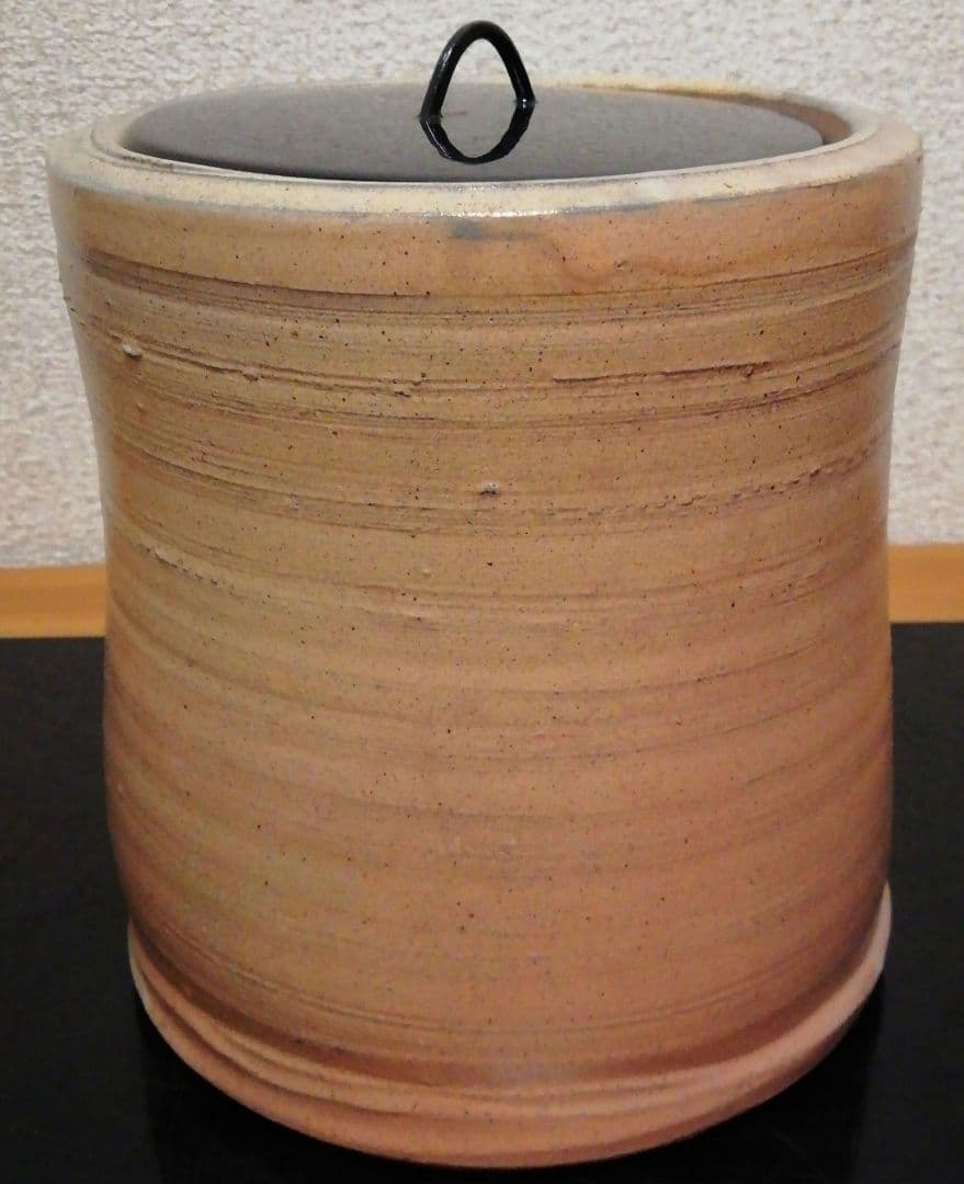 市野豊治作　白丹波　箆目　水指　共箱　共布　略歴付　茶道具