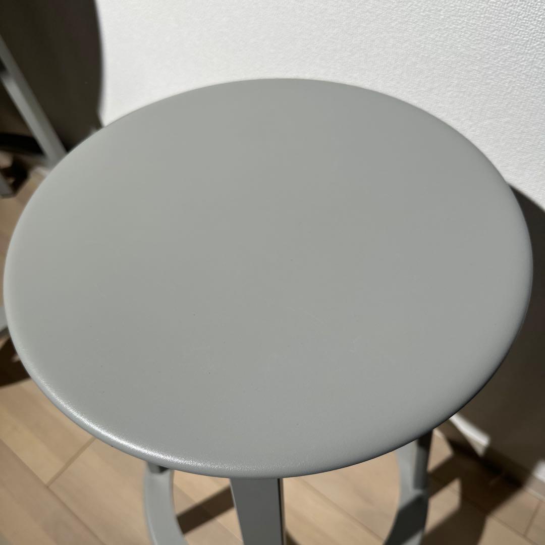 HAY リボルバースツール　グレー