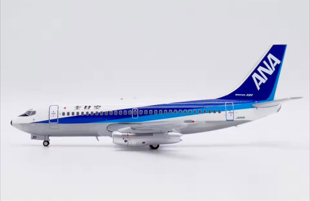 ANA ボーイング737 1/200 航空模型