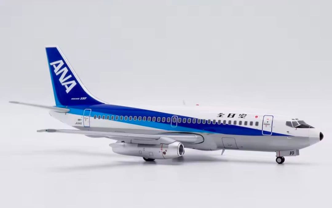 ANA ボーイング737 1/200 航空模型