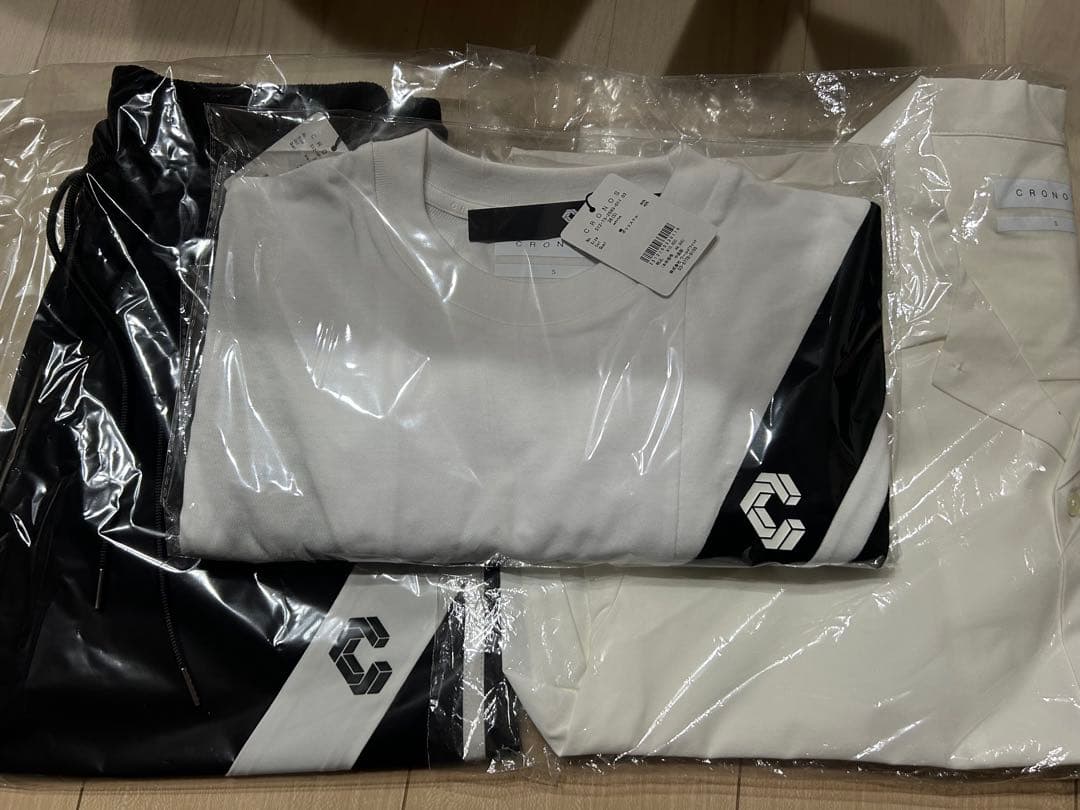 クロノス　Tシャツ、ハーフパンツ、シャツ