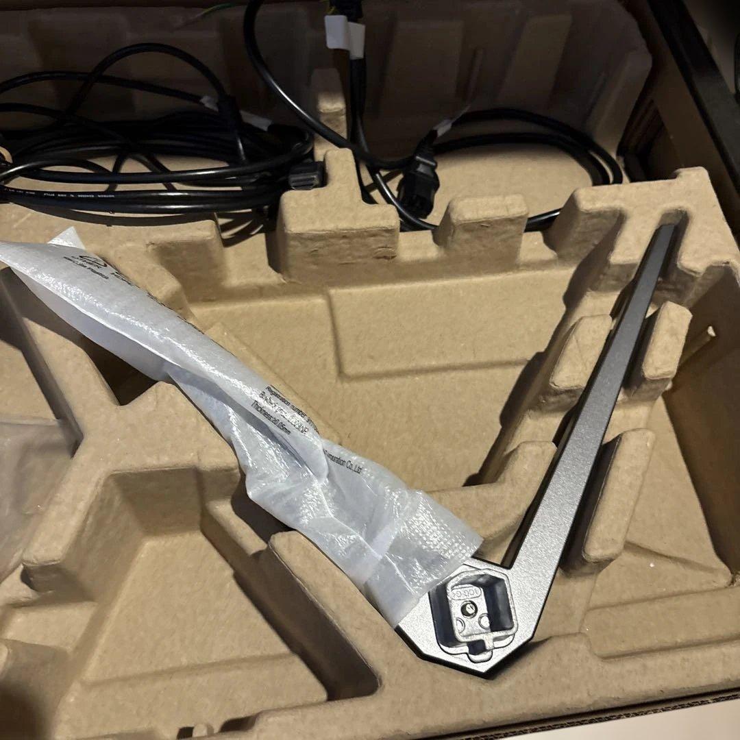 AOC 27G4/11 ゲーミングモニター 本体