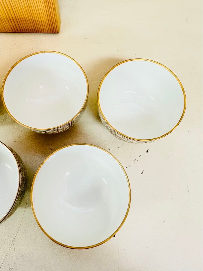 J516 新品未使用　深川製磁　梅菊地紋　汲出揃 宮内庁御用達