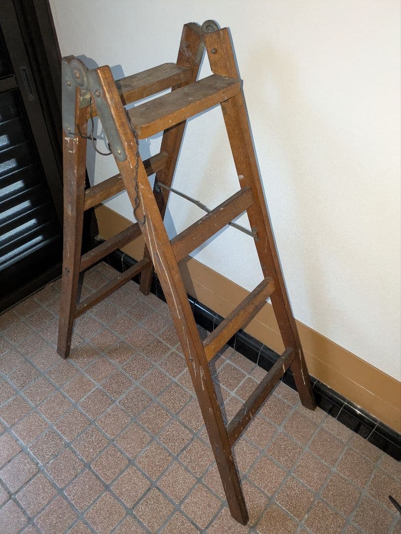 アンティーク ハンドメイド 木製棚 脚立活用
