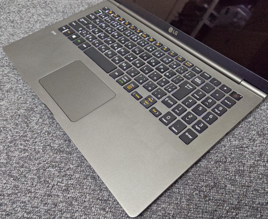 良品 LG gram15 core i7 SSD 512GB メモリ24GB