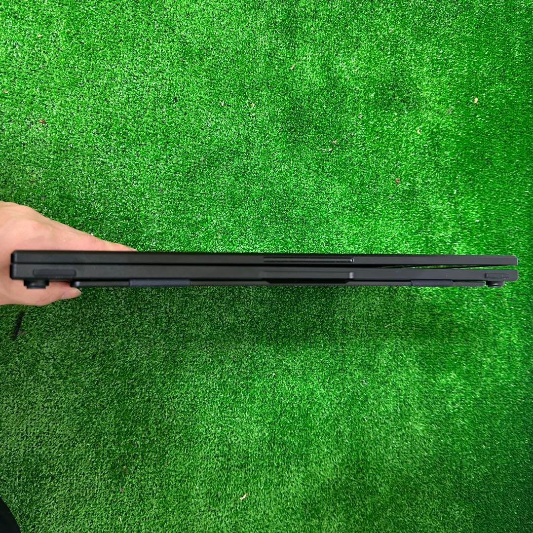 15.6インチ デュアルモバイルモニター 本体