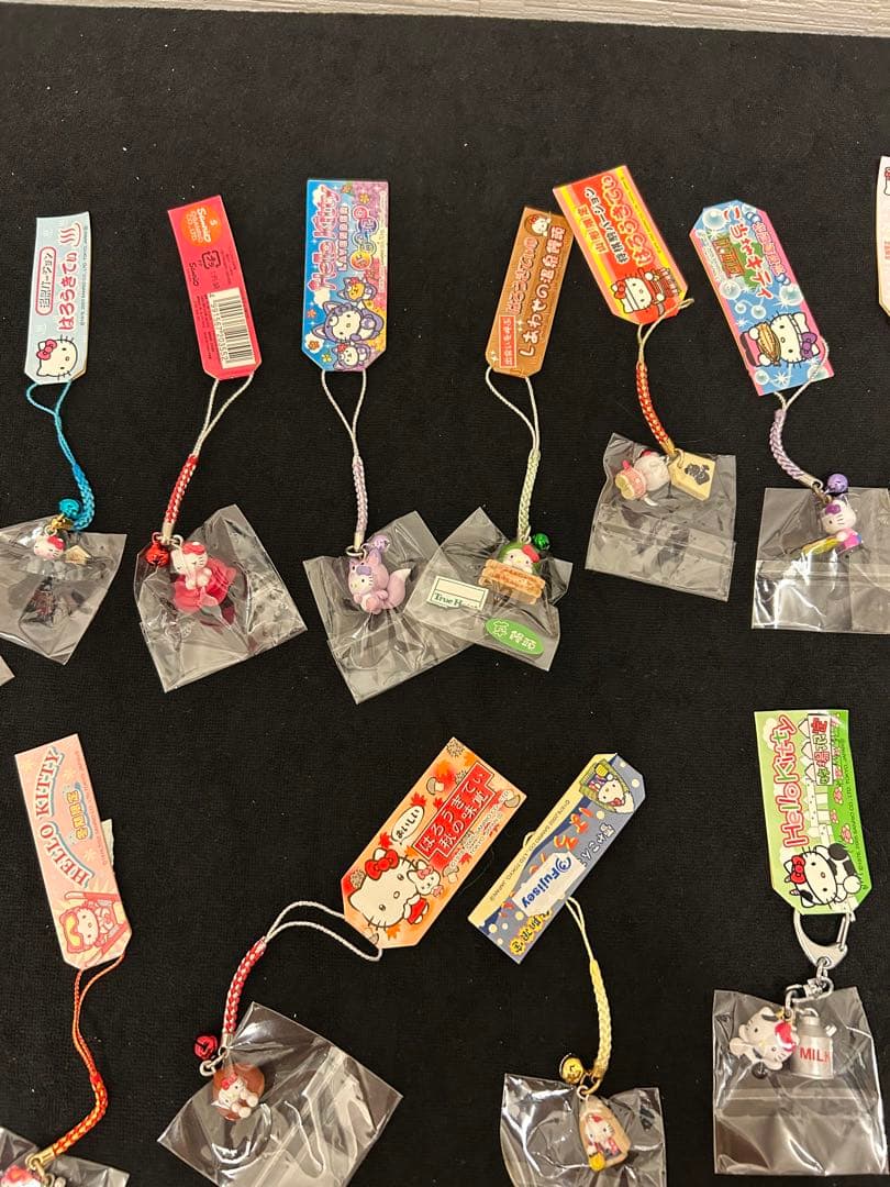 ご当地ハローキティ ストラップ 87個 まとめ売り　未使用