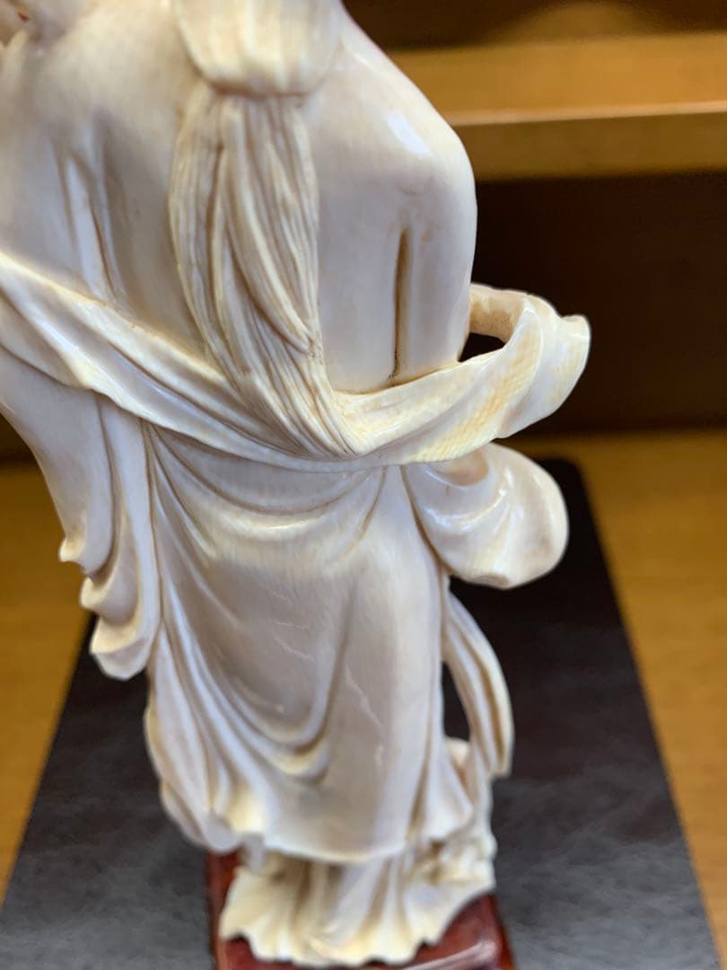 【天然素材】東洋美人像 彫刻細密 飾り物 高さ26cm