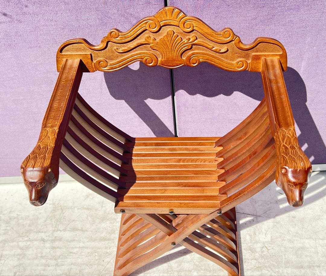 ライオン イタリア製アンティーク折りたたみ椅子