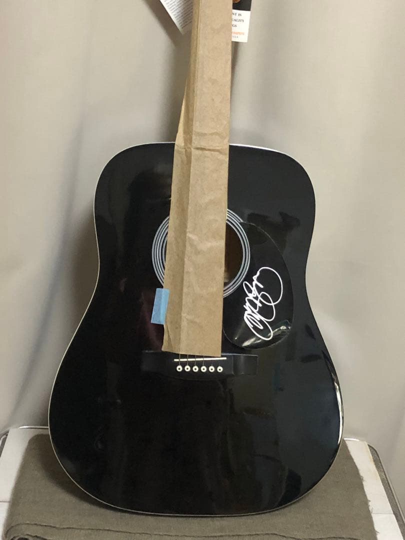 アコースティックギターJohnson 直筆サイン (JON BON JOVI)