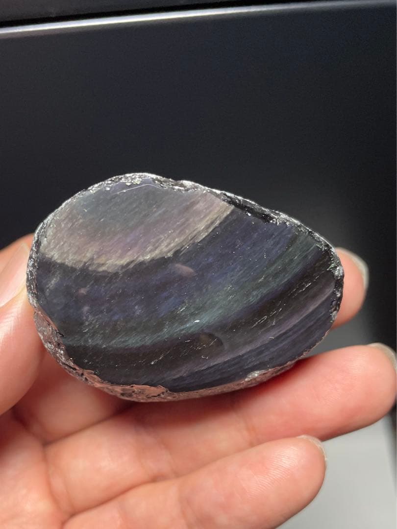 研磨品　十勝石玲瓏　レインボーオブシディアン