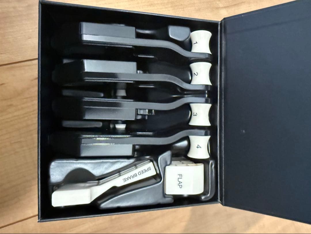 Honeycomb Bravo ハニカム　スロットル　フライトシュミレーター