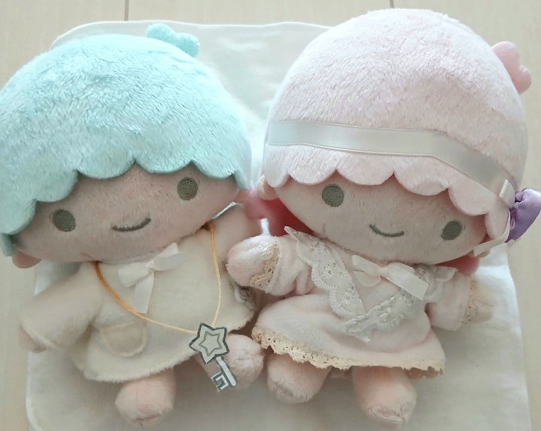 【美品】サンリオ キキララ ぬいぐるみセット ボディ ビーズ入り