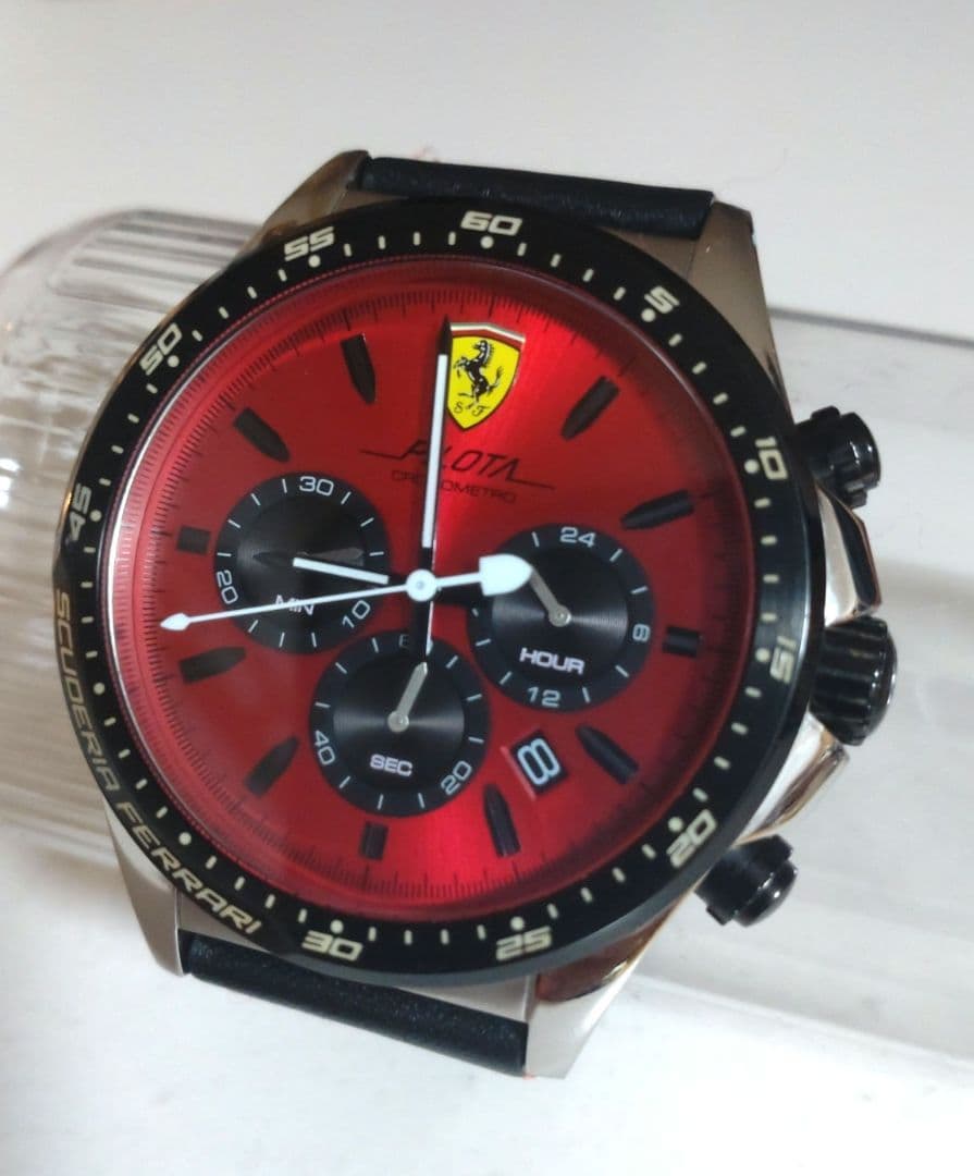 Scuderia Ferrari クロノグラフ 時計 レッド
