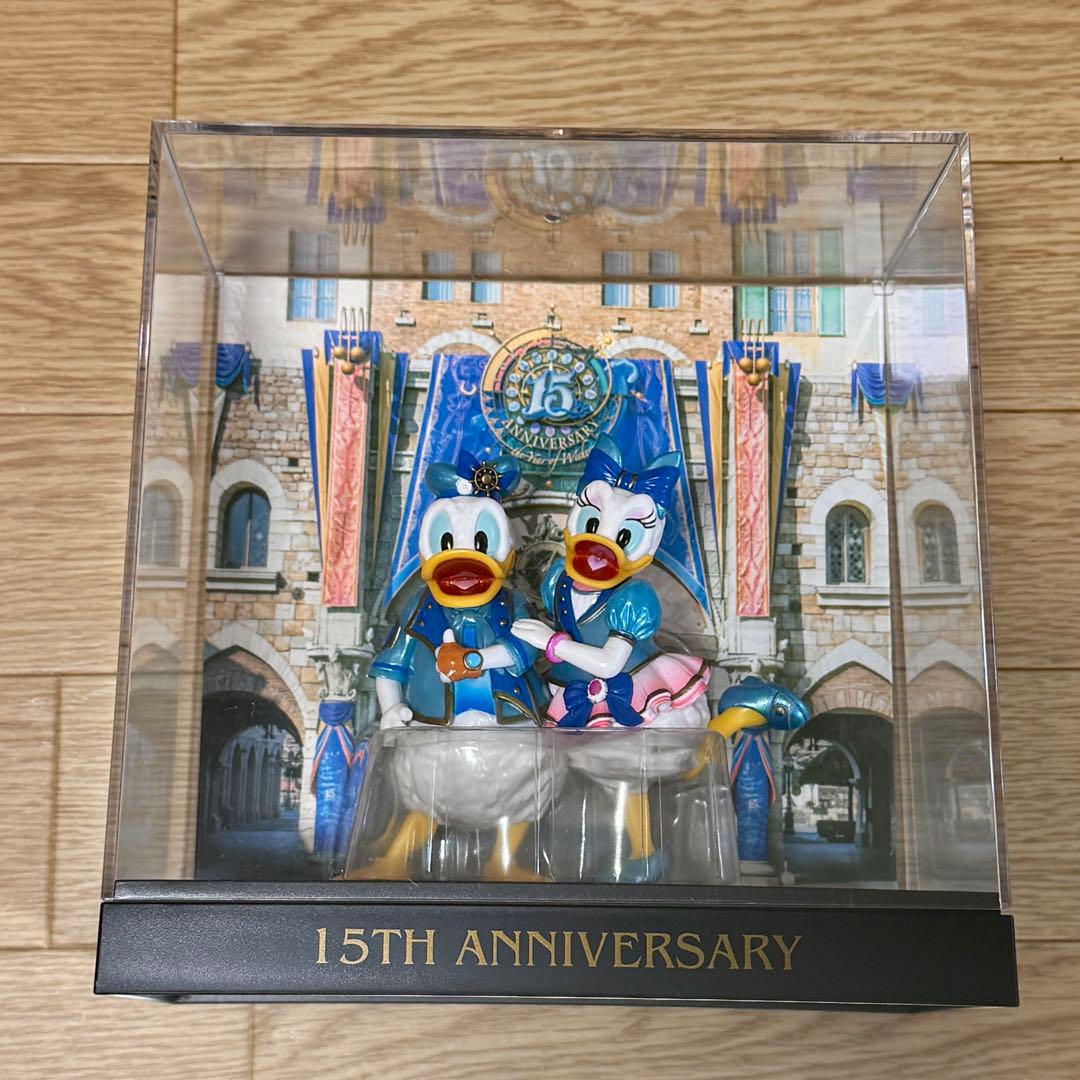 ディズニー フィギュアリン 実写 15th ドナルド　デイジー　15周年